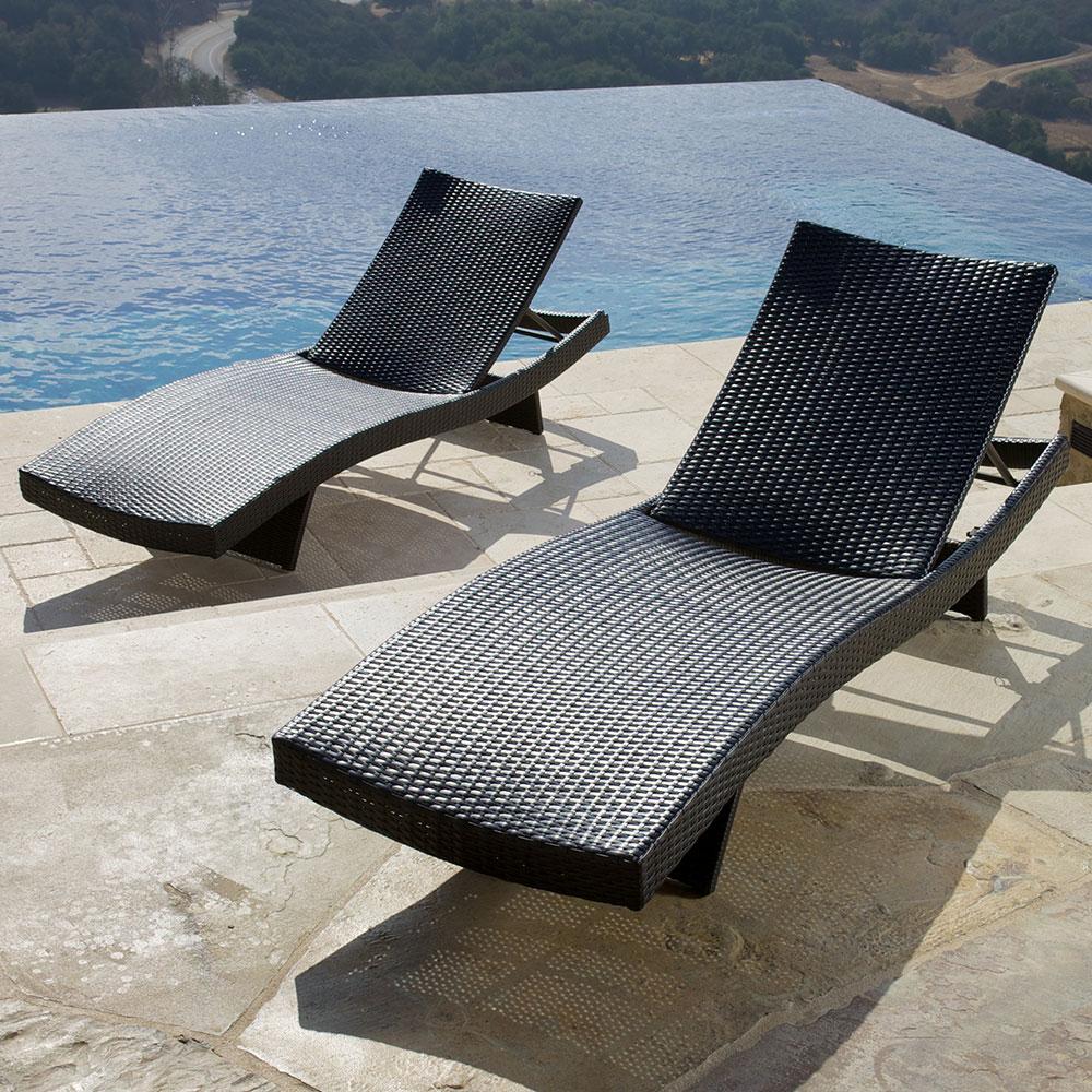 Portofino® Comfort 2 Loungers & Table